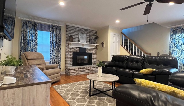 Beautiful, spacious and quiet house in the heart of Moline.