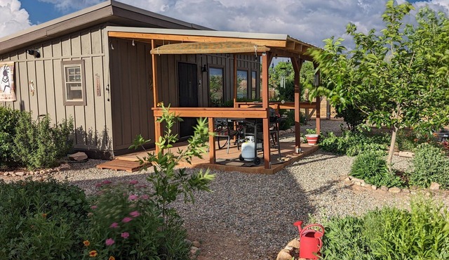 Bluff Bungalow w/Patio, Dogs Welcome