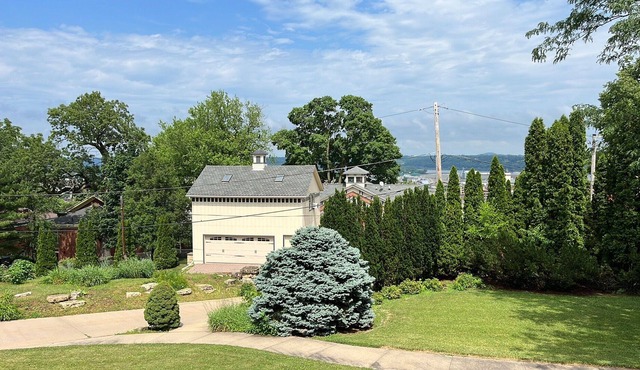 Blufftop Villa