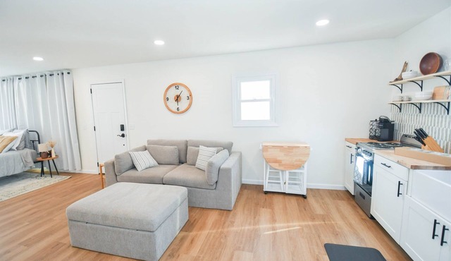 Boho Studio Downtown Amish Country + Scenic Views