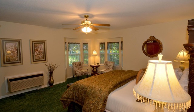 Bradford House Bed & Breakfast