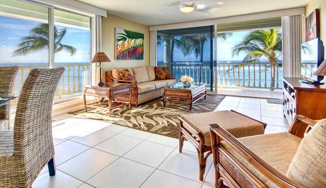 Bright Corner Oceanfront Unit with Stunning Sunsets