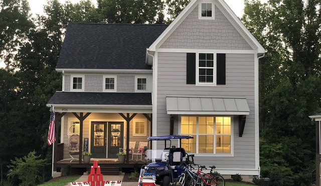 Bueller's Barrel House - Your Exquisite Getaway (Golf Cart Included)