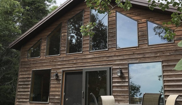 Cabin on pristine Big Turtle Lake in Bigfork