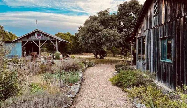 Casinada: Mini-Ranch in Wimberley