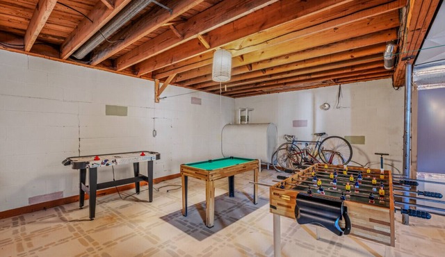 Castle View - Perfect for families, game room, pet-friendly, DT Berkeley Springs in Berkeley Springs