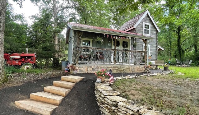 Cedar Twig Cabin: Serene and cozy