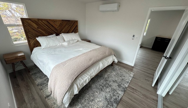 Charming 1-bedroom 1-bath in marvelous San Diego with AC