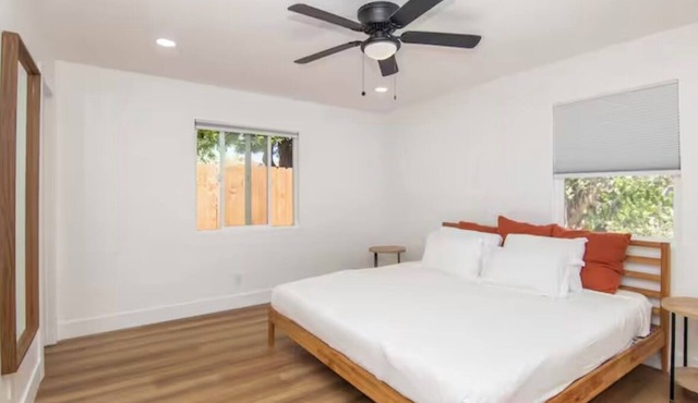Charming 1-bedroom house in Beautiful San Diego with WiFi, AC