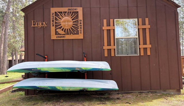 Charming 1-bedroom cabin in wonderful Park Rapids area with AC & WIFI.