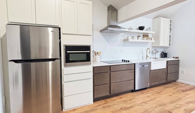 Charming 2-bedroom apartment with AC, WiFi in lovely Poconos