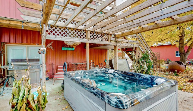 Charming barn-turned-home with hot tub & W/D - quiet location & dog-friendly