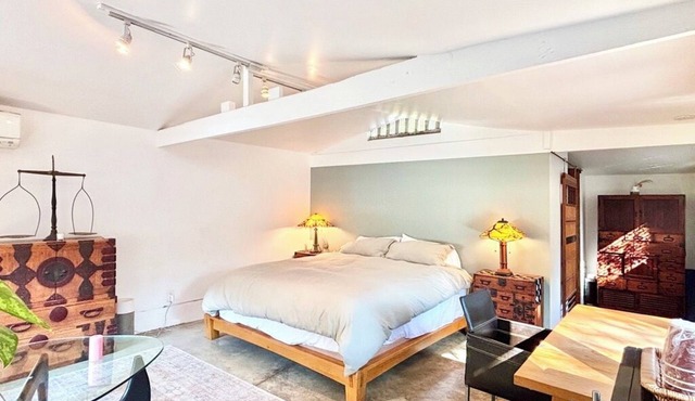 Charming Cottage in Bungalow Heaven Pasadena Minutes to Rosebowl