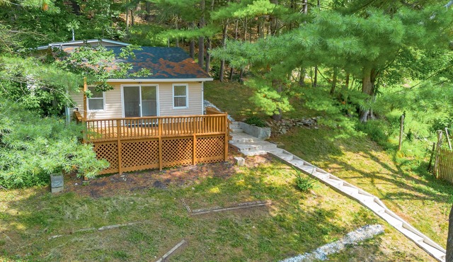 Charming Riverside Cottage with Private Delaware River Access with WiFi, AC