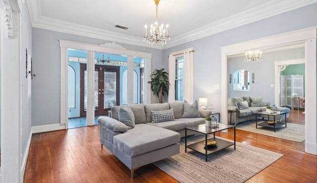 Charming Vintage 1BR, 1BA Apartment in Midtown @Piedmont Park.