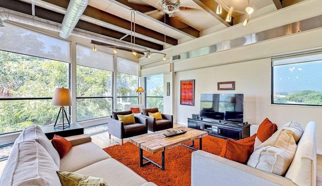 City-View Austin Penthouse on West 6th Street Near Restaurants & Parks - Dogs OK