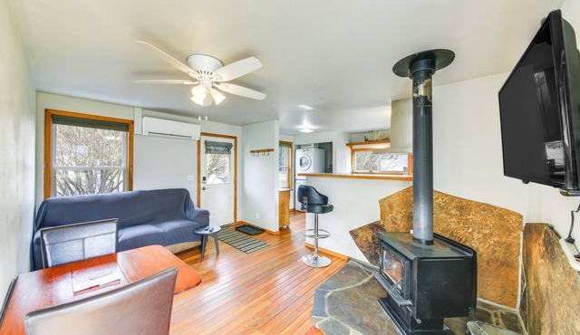 Clark Fork Vacation Home w/Wood Stove Near Lake! in Clark Fork
