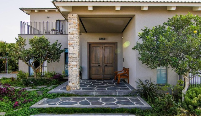 Commodious Modern 4BR Villa in Caesarea with Big Pool in Caesarea