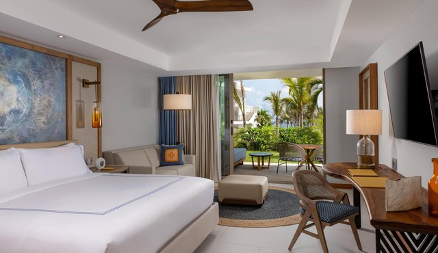 Conrad Punta de Mita in Punta de Mita