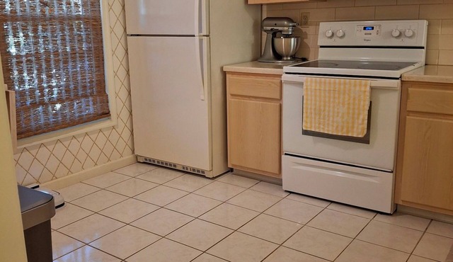 Convenient townhome with in State College