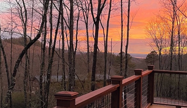 Couples Romantic Getaway! Mountain Log Cabin with Hot Tub & Fireplace. in Brevard