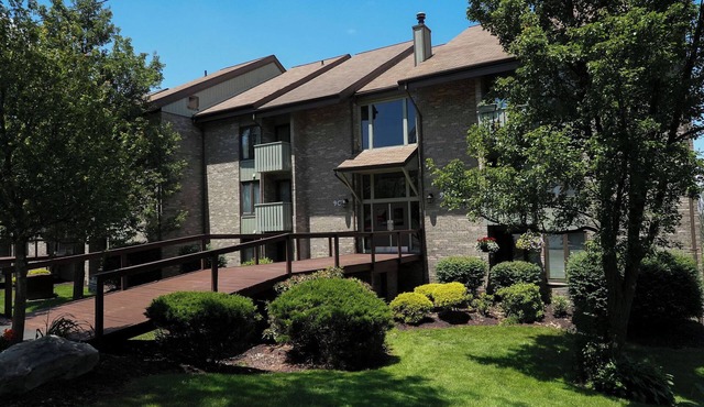 Cozy 2BR/2BA at Seven Springs Mtn Villas; sleeps 10 for ski, golf, play, relax!