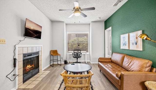 Cozy BoHo 2bd Apartment | Cedar Park/North Austin
