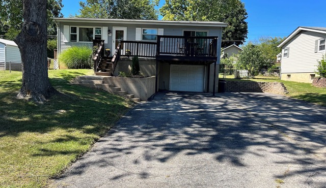 Cozy home with great outdoor space to relax, bbq or play with your fur baby.