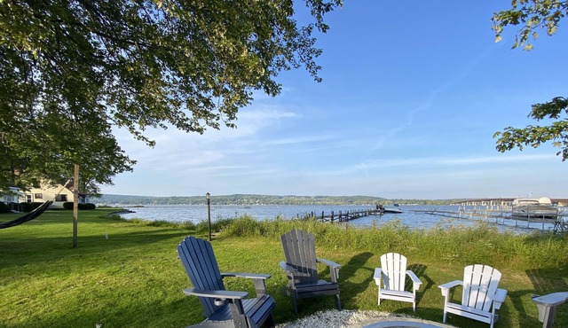 Cozy lakefront cabin near Bemus Point, Lake Chautauqua