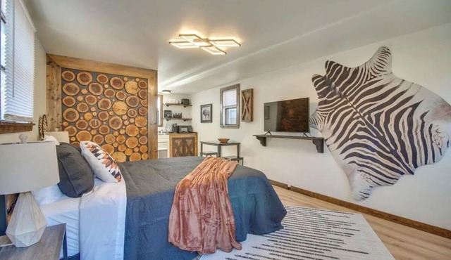 Cozy Studio Cabin! Close to Downtown Siloam Springs