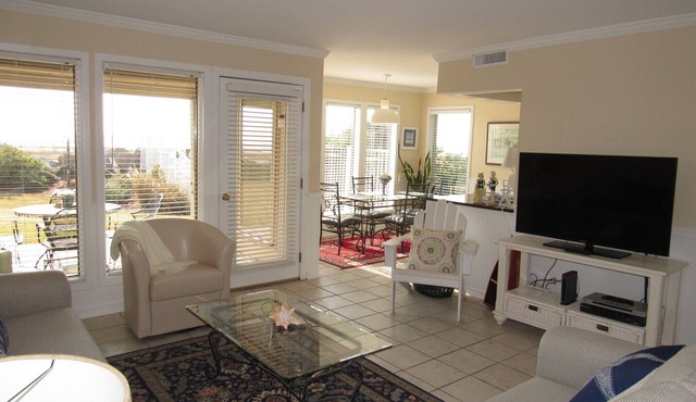 Direct Oceanfront 1BR! Resort Access & Private Deck John Fripp Villa 101