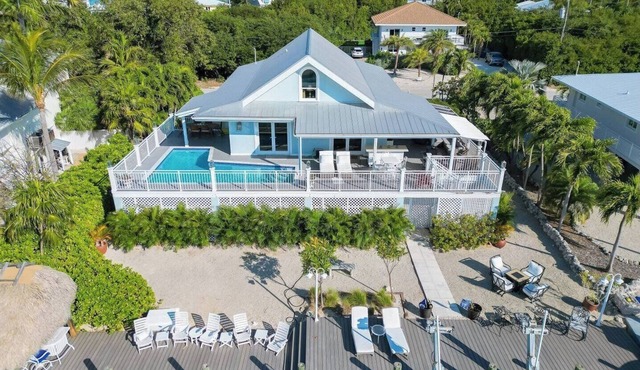 Duck Key Tarpon House 5 Bedroom 3 Baths Duck Key w/45 Dock and Private Pool boat lift available