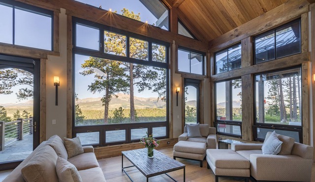 EAGLE RIDGE - Beautiful, secluded estate on a mesa with incredible views
