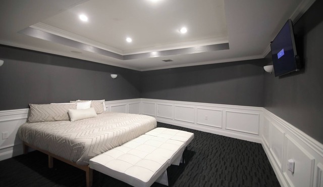 ELITE SUITES 5 BEDROOM RETREAT