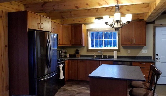 ENJOY this New Construction! Private! Rustic! Mollie Lake Cabin! No SMOKING/PETS