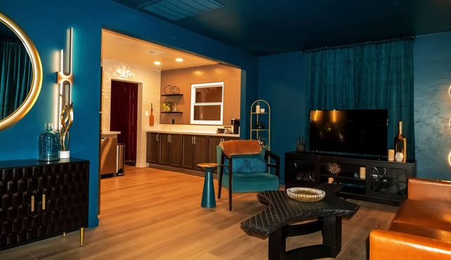 Escape the Everyday and Delight your Senses, Full 2 Bedroom House
