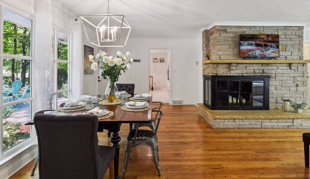 Excelsior Retreat with Private Neighborhood Beach!
