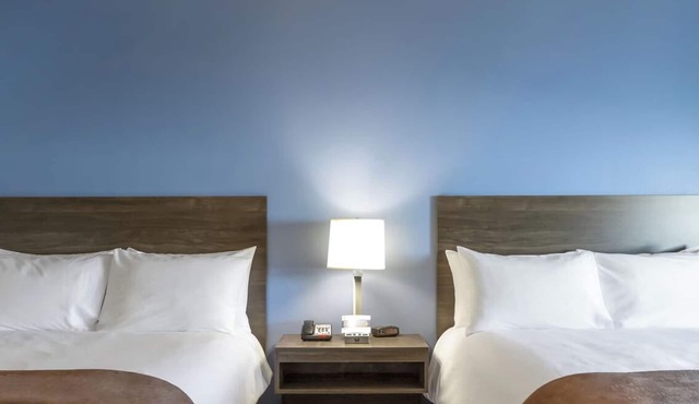Explore History: Stay in Room w/Kitchen Near Gilbert Mansion! | Pool | Parking
