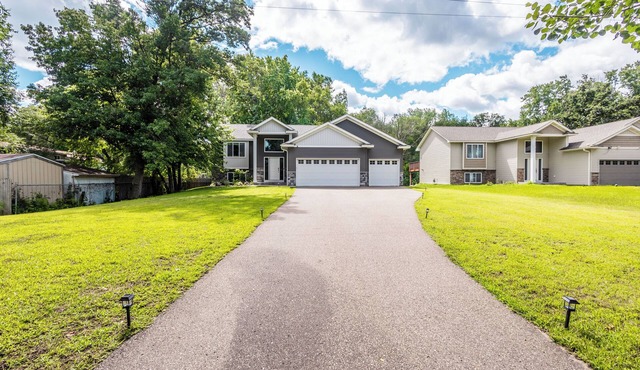 Fall Twin Cities Suburban Retreat: 4BR with Game Room & Big Yard Near NSC & TPC