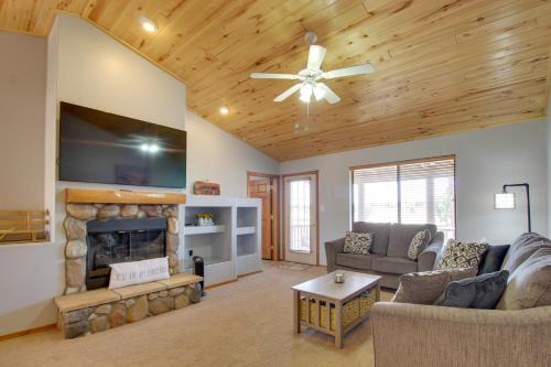 Families Welcome! Overgaard Cabin w/Playground