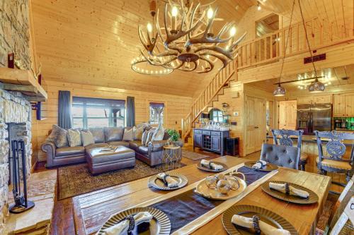Fish, Raft & Relax! Spacious Sulphur Springs Home