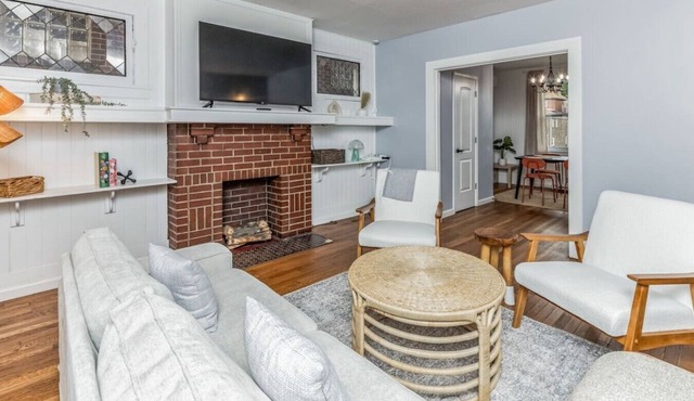 Forest Hills 3BR Home w/Parking + Keypad Entry | Sleeps 7