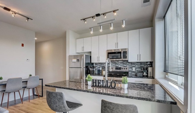 Frontdesk | 1 BR Apt near The Oval