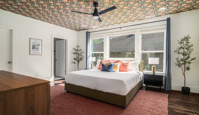 Game Rm+Fire Pit/Upscale living in heart of BHM