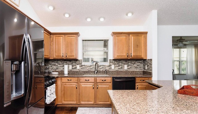 Georgetown - Centrally Located 3/2 Designer Home