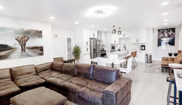 Gillespie 1059 unit C 3bed 2 bath by SD Stay