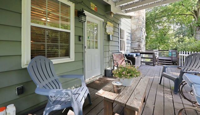 Goldilocks! Whittier Cabin w/Private Hot Tub!