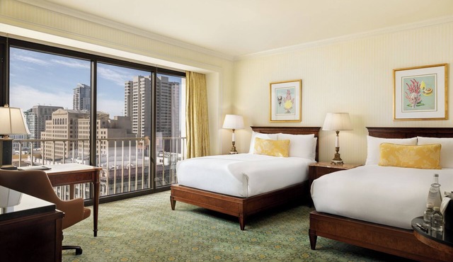 Gorgeous City View from Elegant Room | Access to Rooftop Pool