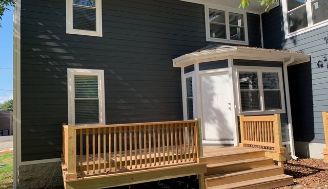 Great Location-2 Queen Bedroom+Twin Loft Sleeps 5
