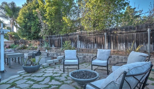 Greeco Suite · *New Listing* Hidden Gem Upgraded 1-Bedroom Suite